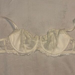 Mesh and Lace Underwire Unlined Bra - Cream